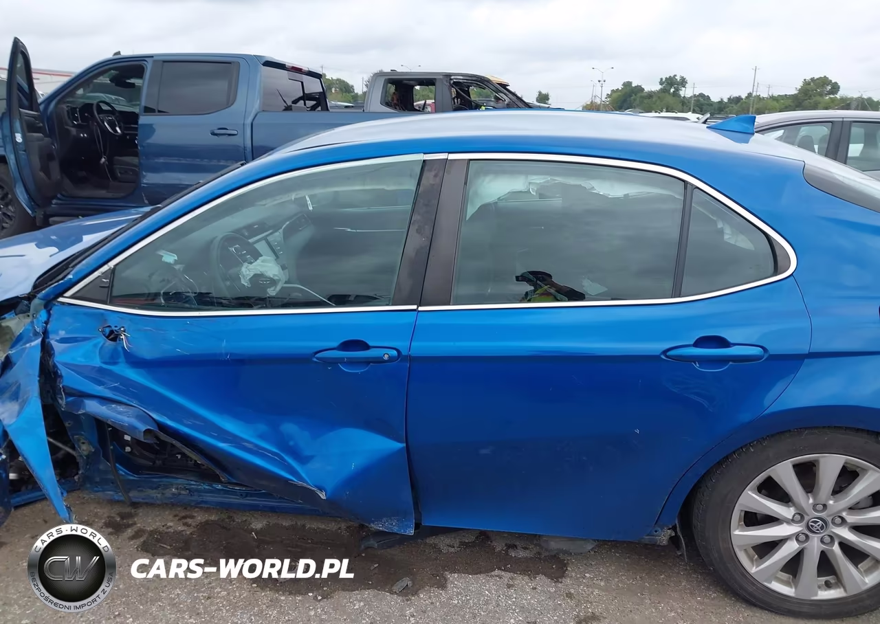 2020 Toyota Camry Le VIN:4T1C11AK2LU339609 - 15