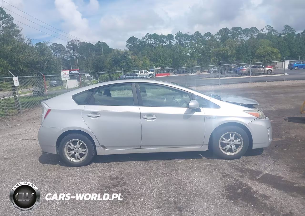 2011 Toyota Prius Two VIN:JTDKN3DU0B0319250 - 13