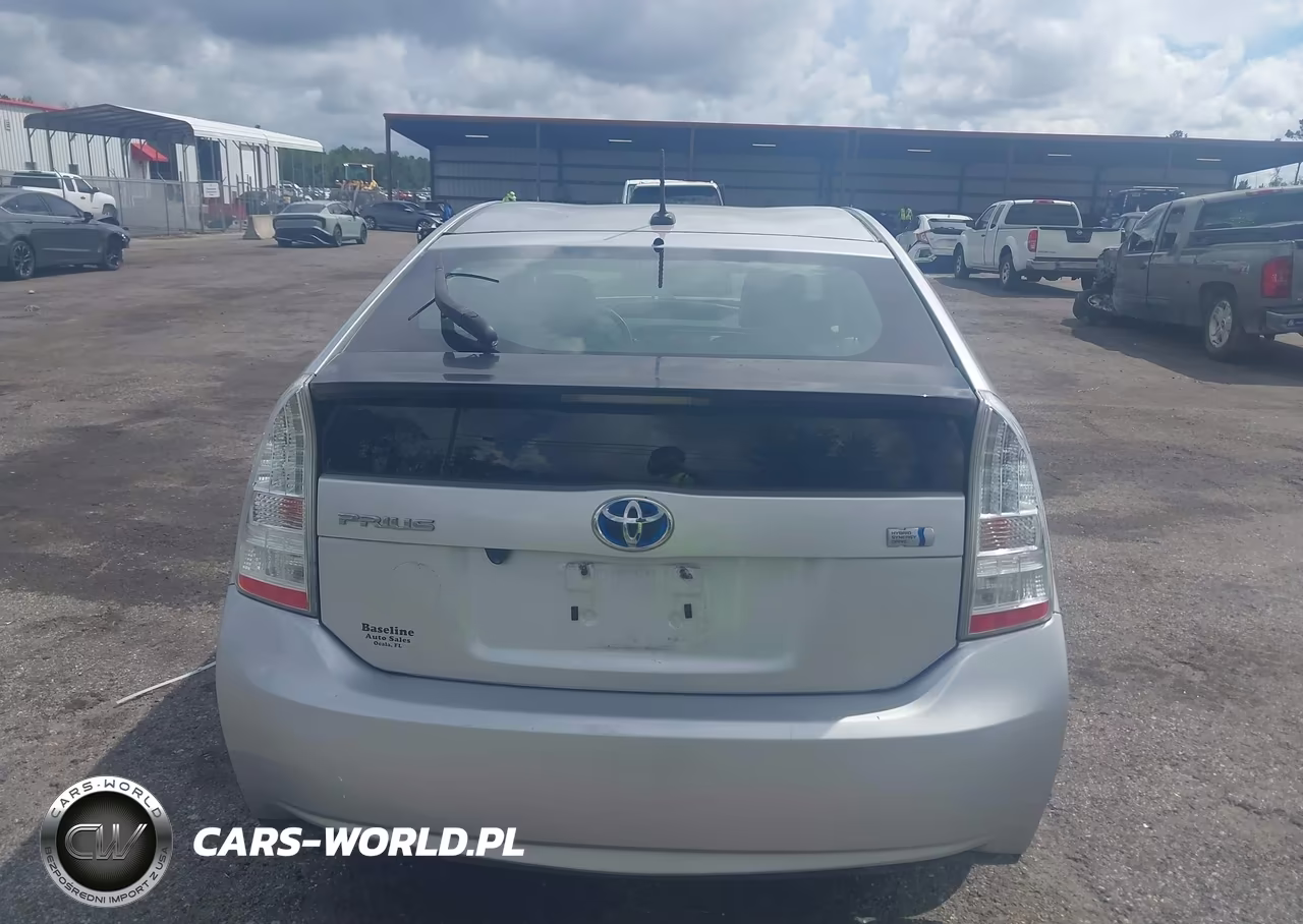 2011 Toyota Prius Two VIN:JTDKN3DU0B0319250 - 16