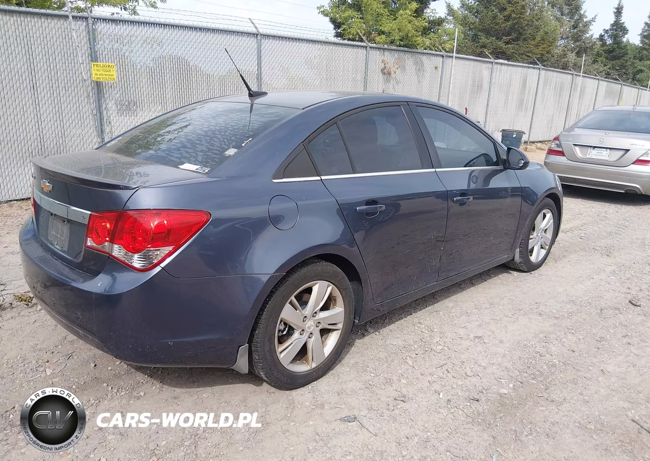 2014 Chevrolet Cruze Diesel VIN:1G1P75SZ2E7213977 - 4