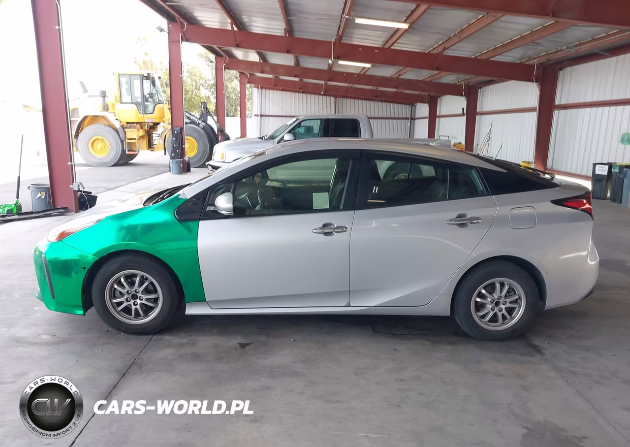 2019 Toyota Prius Le VIN:JTDKARFU8K3095865 - 14