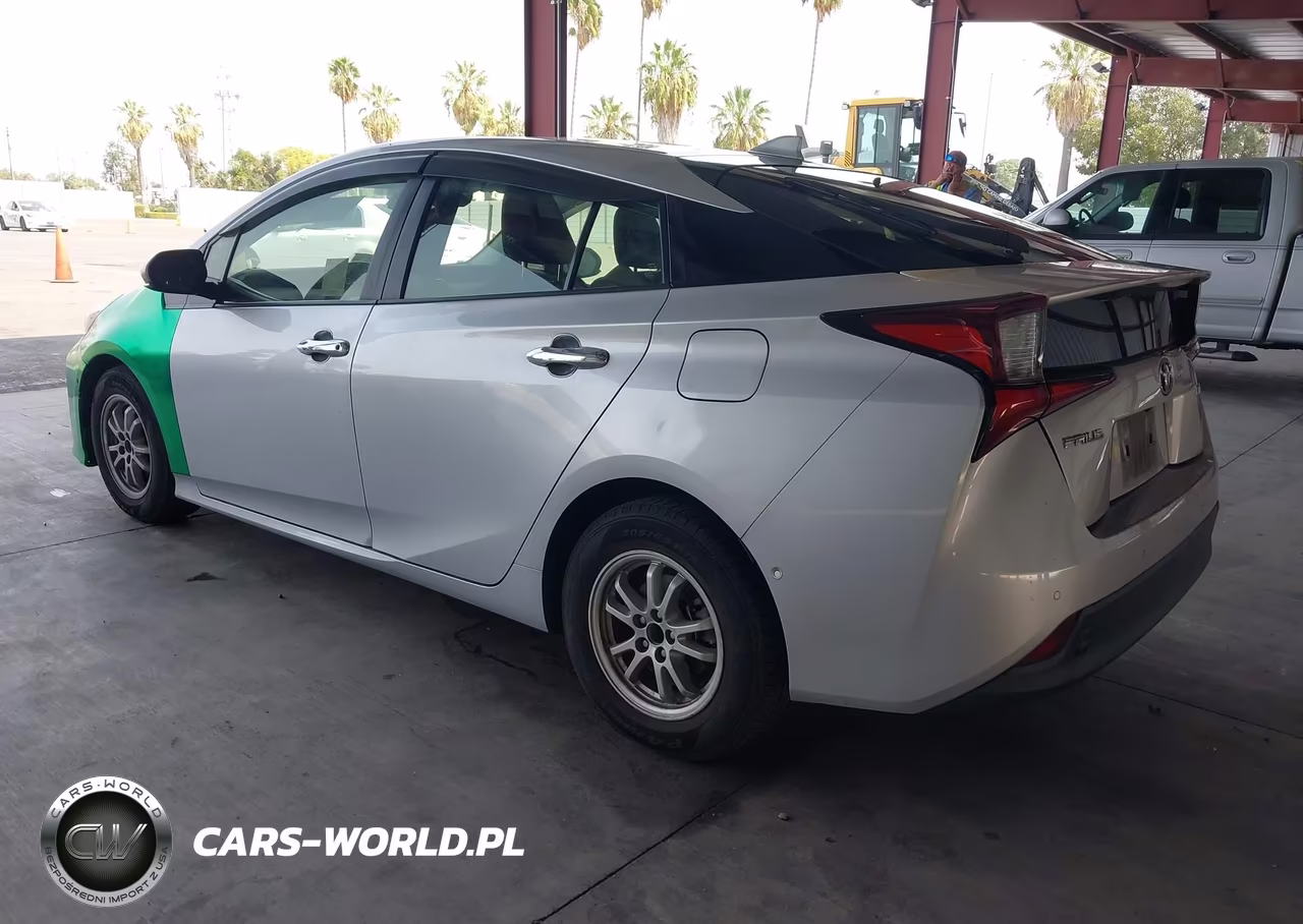 2019 Toyota Prius Le VIN:JTDKARFU8K3095865 - 3