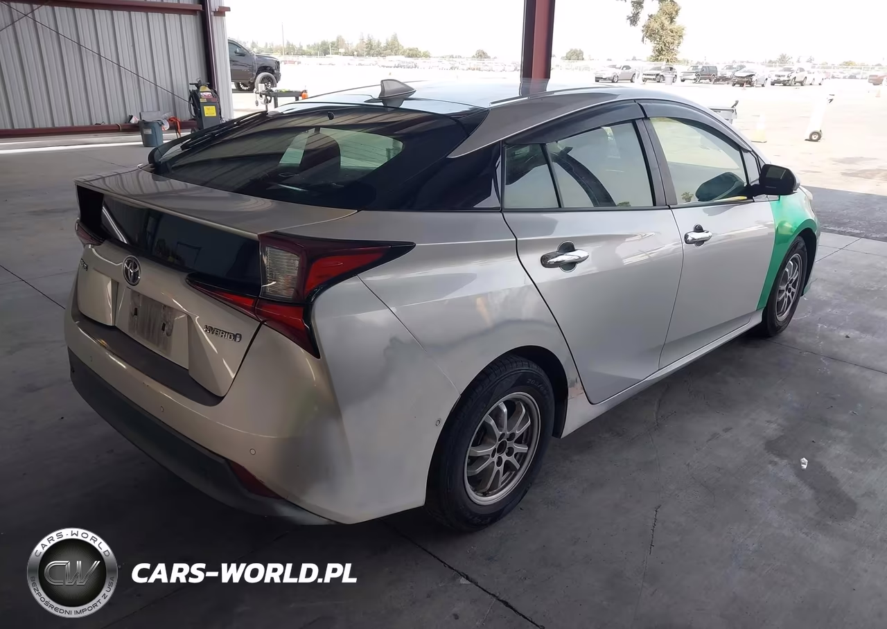 2019 Toyota Prius Le VIN:JTDKARFU8K3095865 - 4