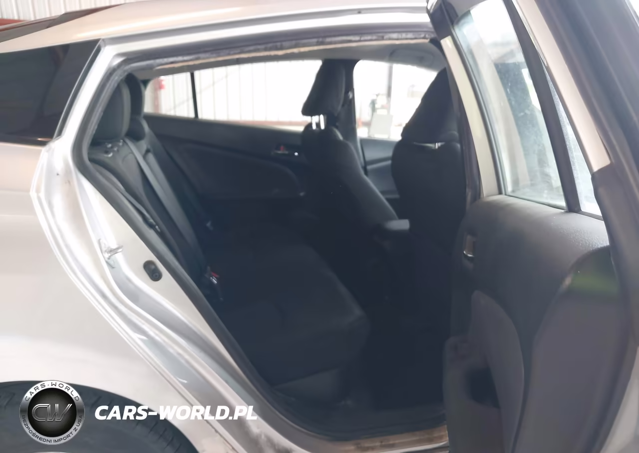 2019 Toyota Prius Le VIN:JTDKARFU8K3095865 - 8