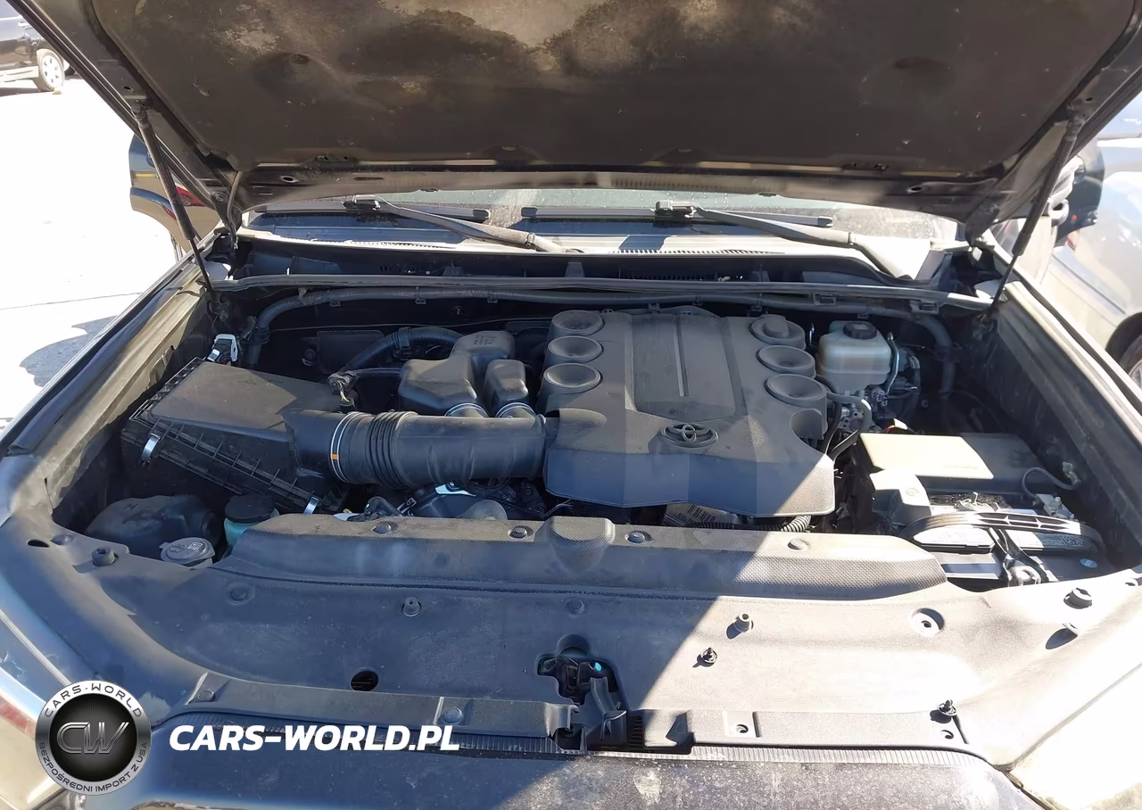 2018 Toyota 4Runner Trd Off Road Premium VIN:JTEBU5JR9J5548988 - 10