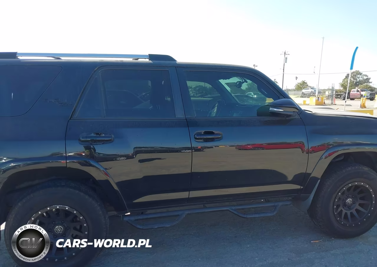 2018 Toyota 4Runner Trd Off Road Premium VIN:JTEBU5JR9J5548988 - 13