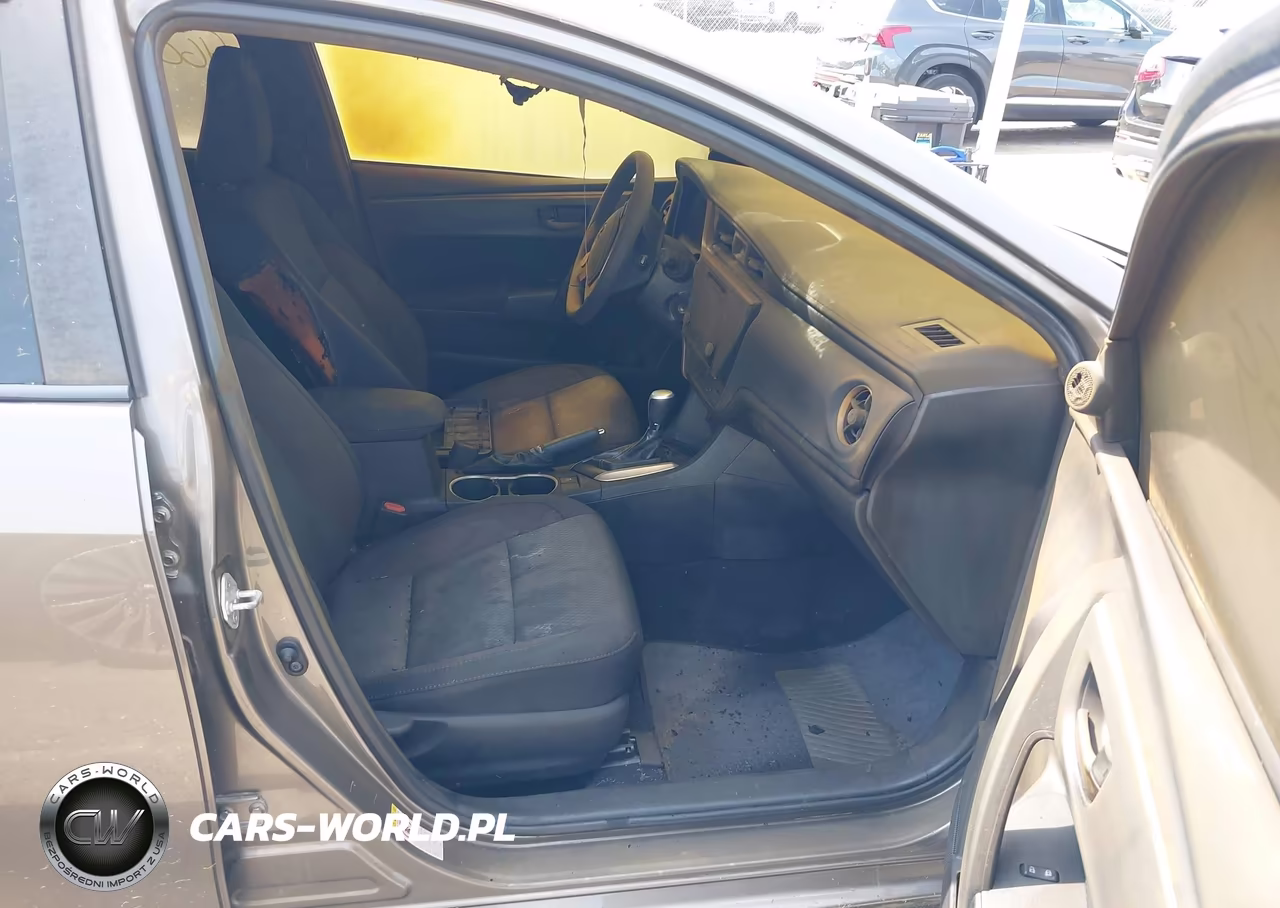 2019 Toyota Corolla Le VIN:2T1BURHE2KC192810 - 5