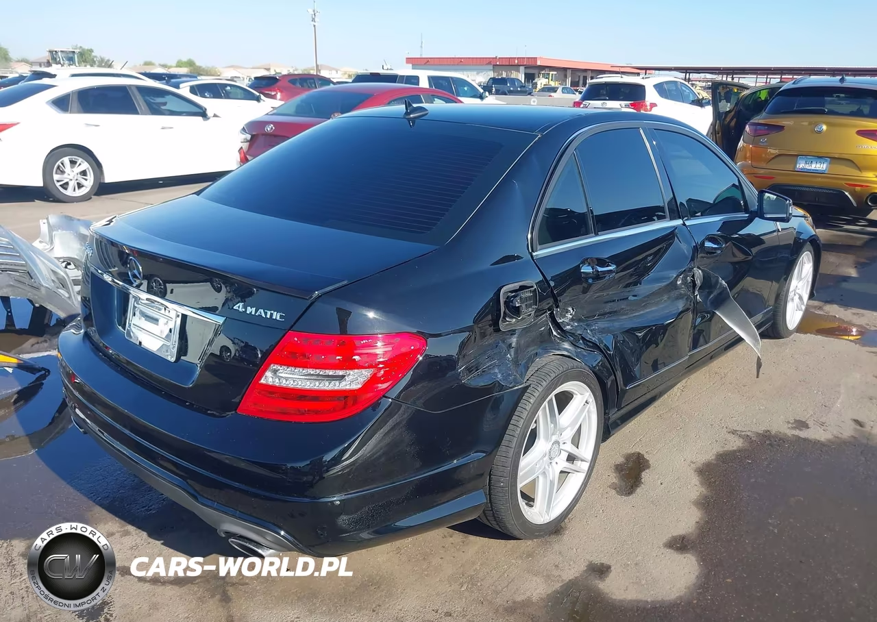 2012 Mercedes-Benz C 300 Luxury 4Matic-Sport 4Matic VIN:WDDGF8BB5CR196503 - 4