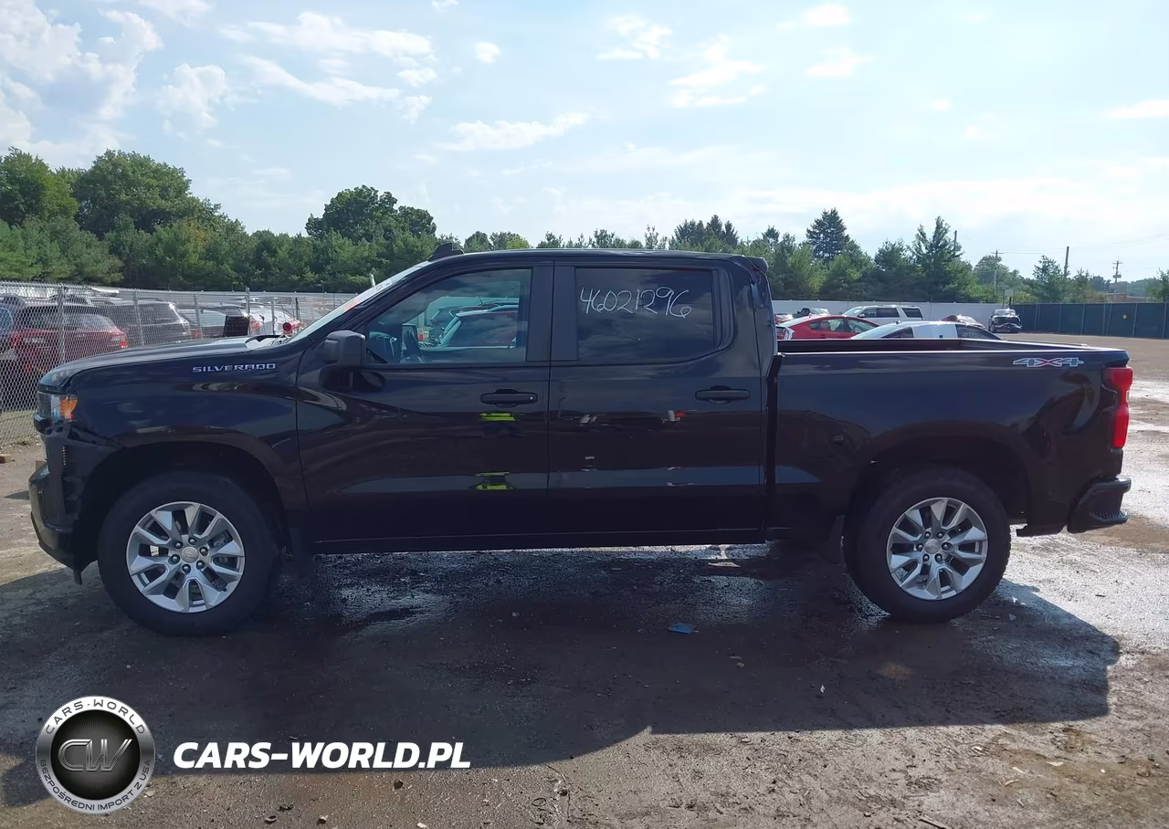 2020 Chevrolet Silverado 1500 4Wd Short Bed Custom VIN:1GCUYBEF2LZ357814 - 14