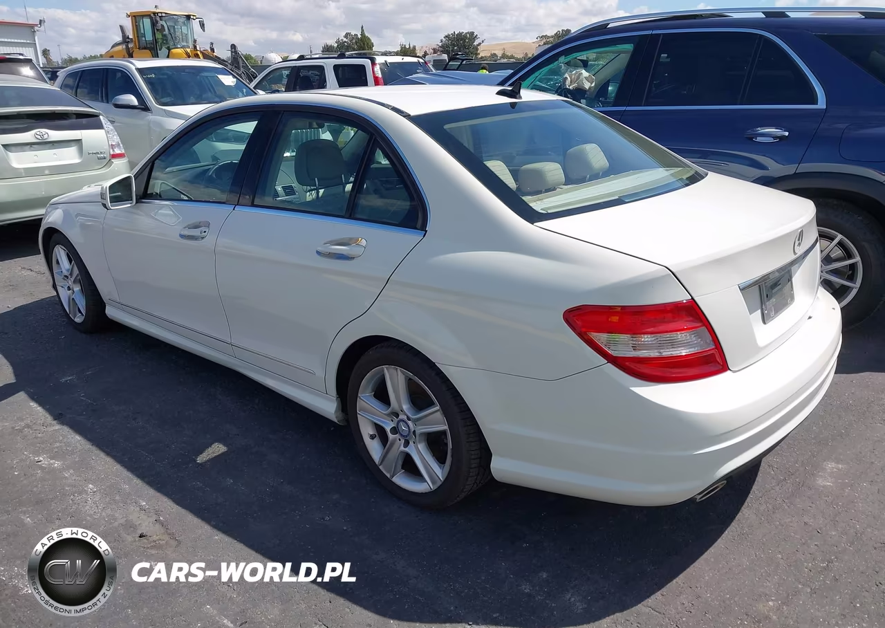 2011 Mercedes-Benz C 300 Sport VIN:WDDGF5EB8BR137227 - 3