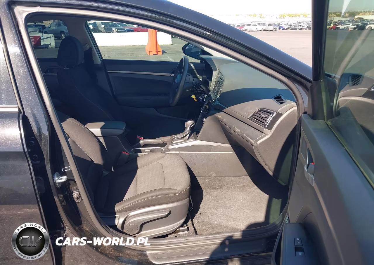 2018 Hyundai Elantra Se VIN:5NPD74LF7JH227047 - 5