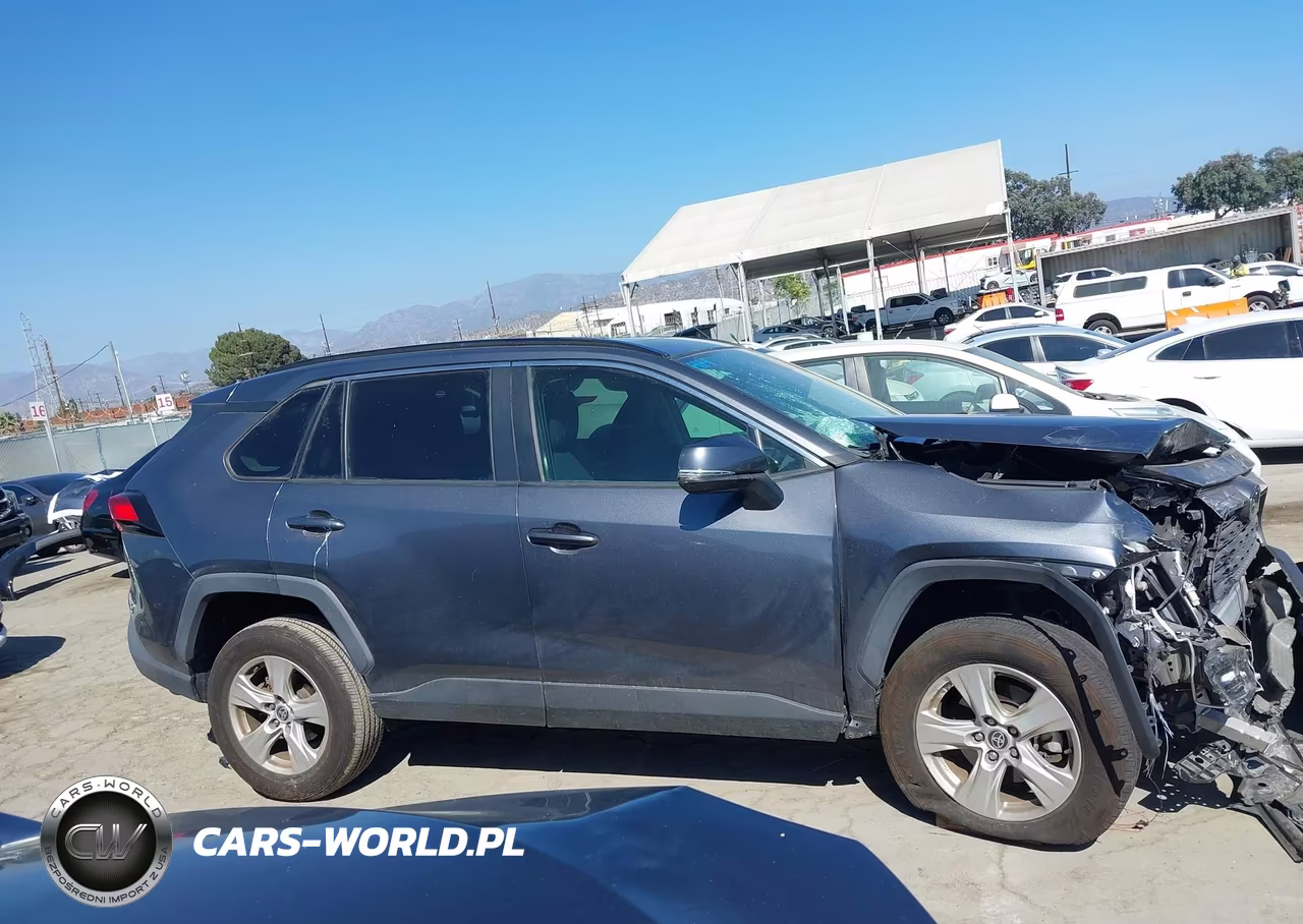 2021 Toyota Rav4 Xle VIN:2T3W1RFV1MC119161 - 13