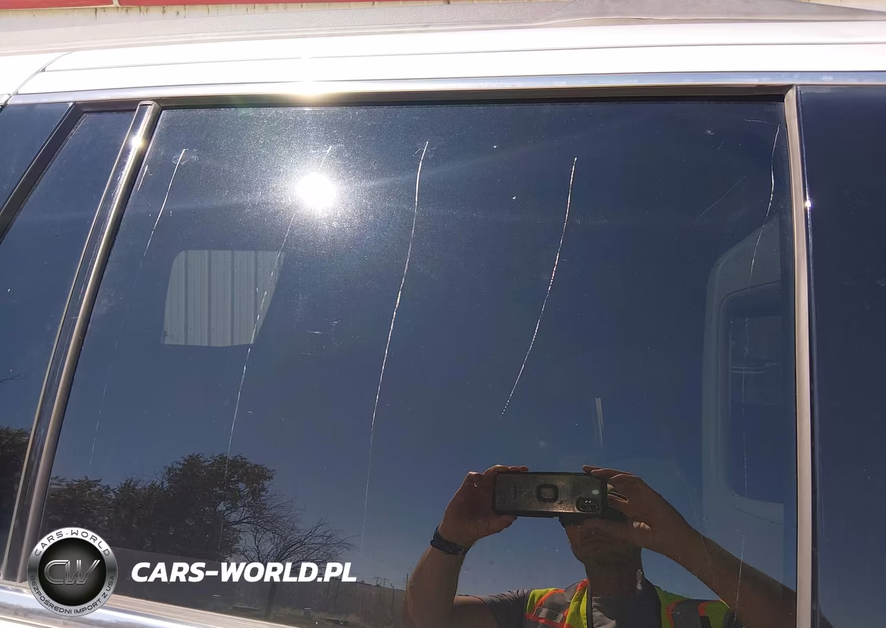 2020 Chevrolet Tahoe 4Wd Ls VIN:1GNSKAEC7LR104679 - 14