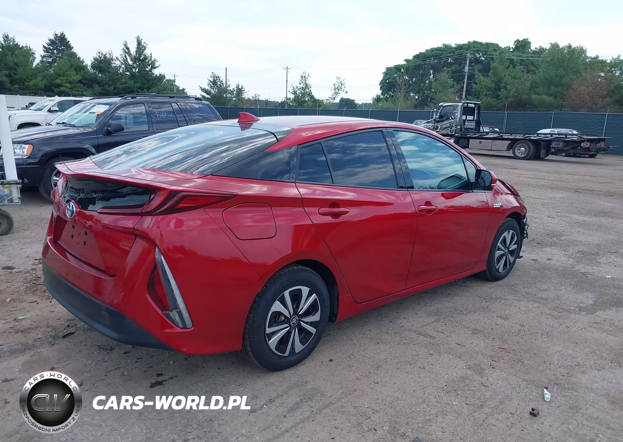 2017 Toyota Prius Prime Premium VIN:JTDKARFP2H3064761 - 4