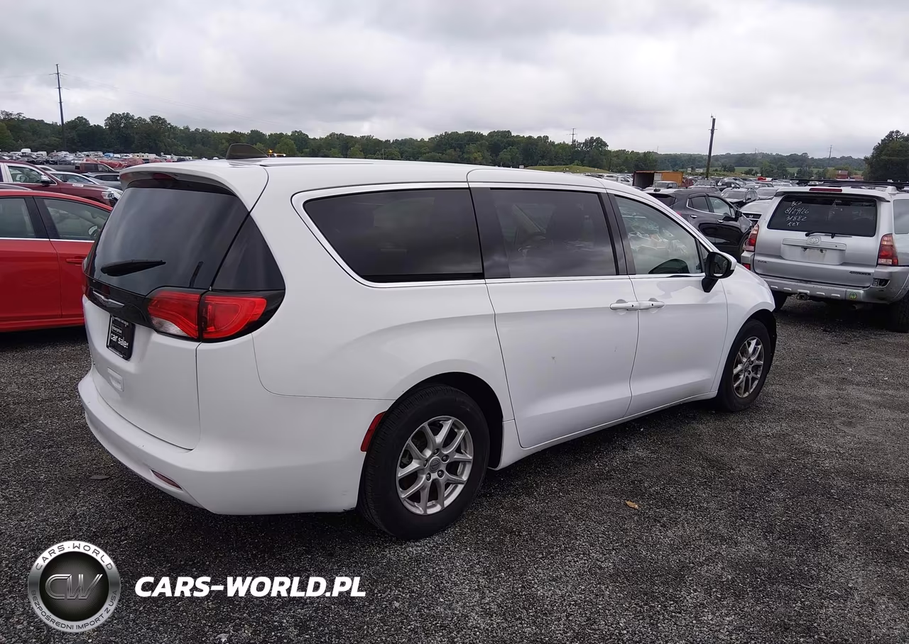 2023 Chrysler Voyager Lx VIN:2C4RC1CG4PR557636 - 4
