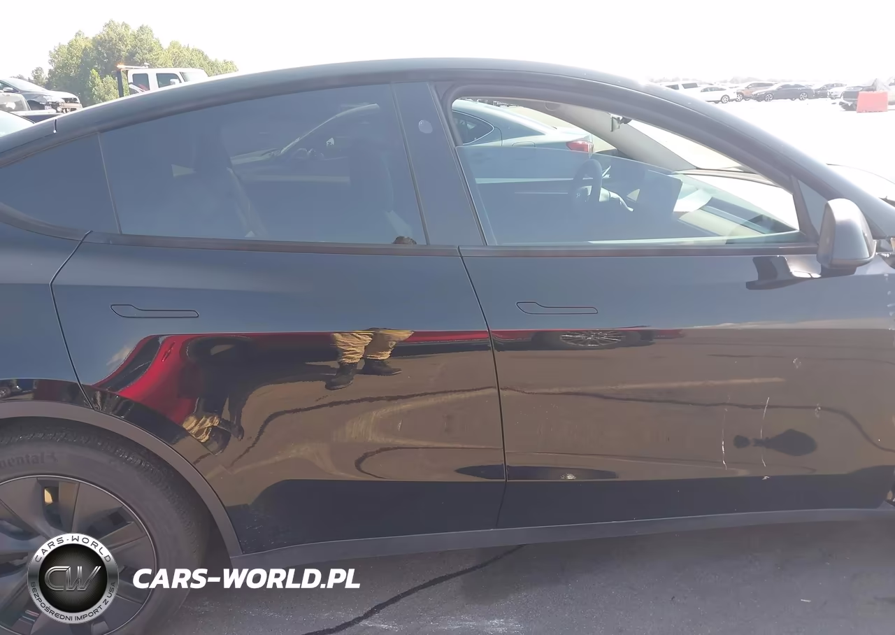 2024 Tesla Model Y Long Range Dual Motor All-Wheel Drive VIN:7SAYGAEE4RF169352 - 14