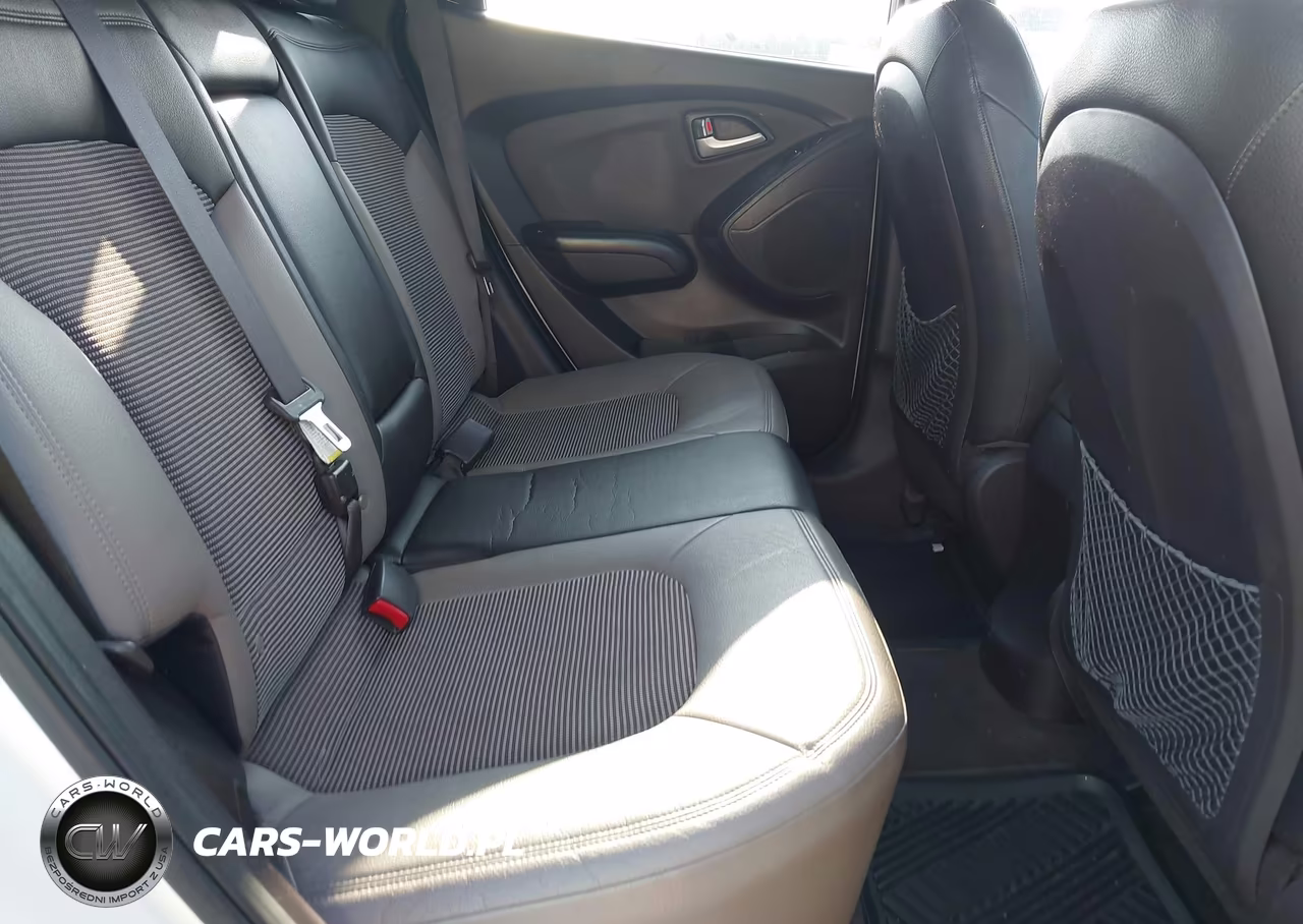 2010 Hyundai Tucson Gls-Limited VIN:KM8JU3ACXAU017932 - 8