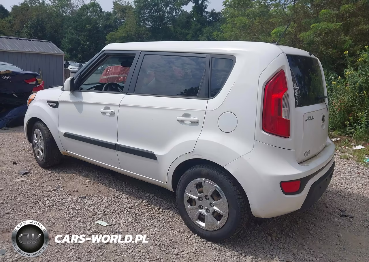2012 Kia Soul VIN:KNDJT2A55C7355436 - 3