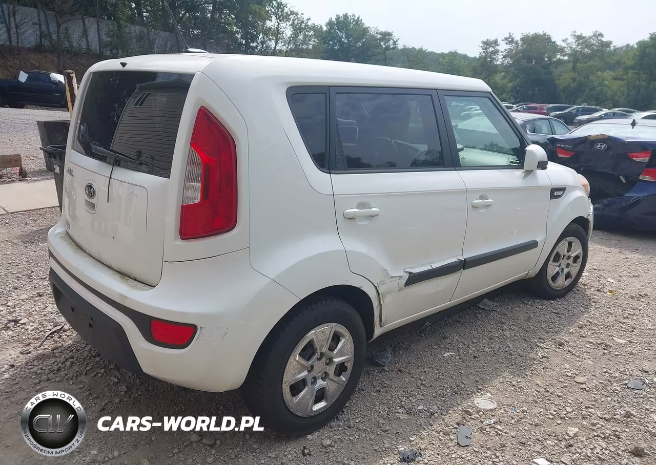 2012 Kia Soul VIN:KNDJT2A55C7355436 - 4