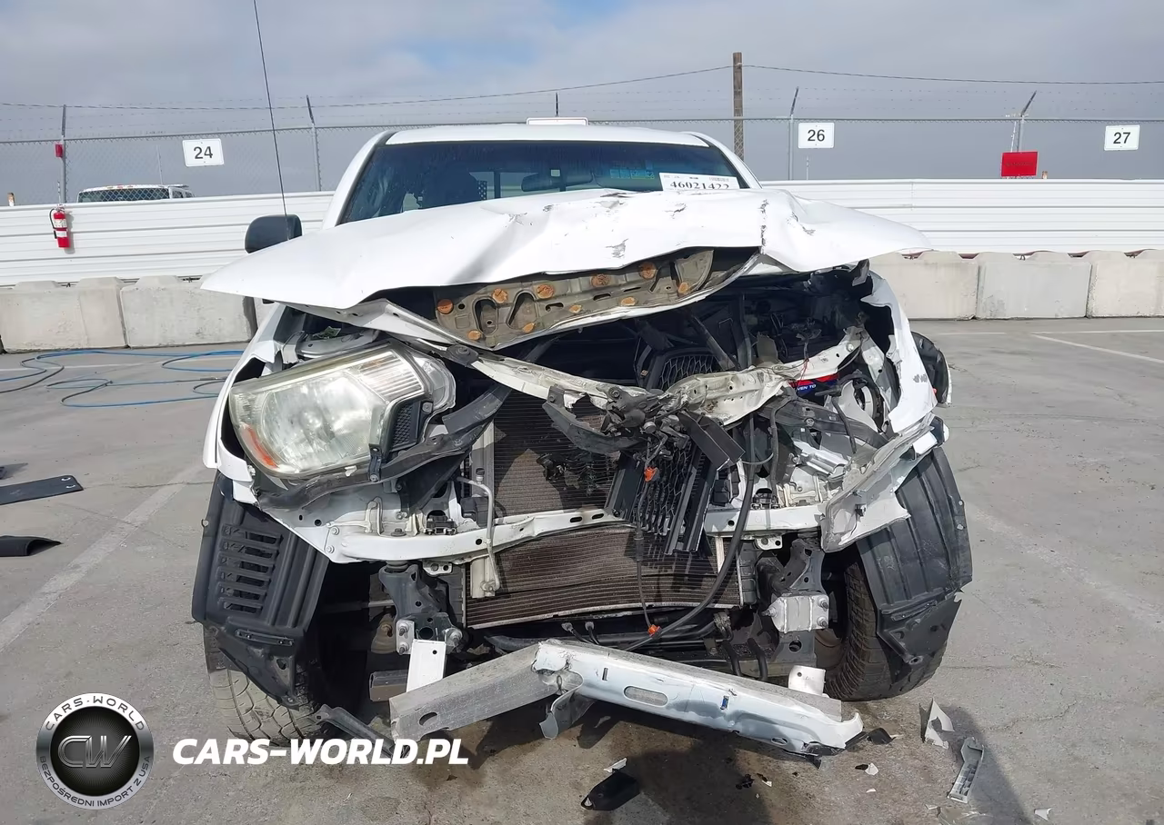 2015 Toyota Tacoma Prerunner VIN:5TFTX4GNXFX037672 - 13