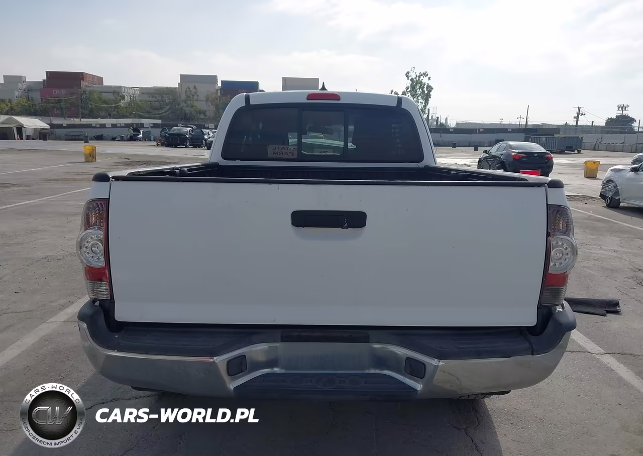 2015 Toyota Tacoma Prerunner VIN:5TFTX4GNXFX037672 - 17