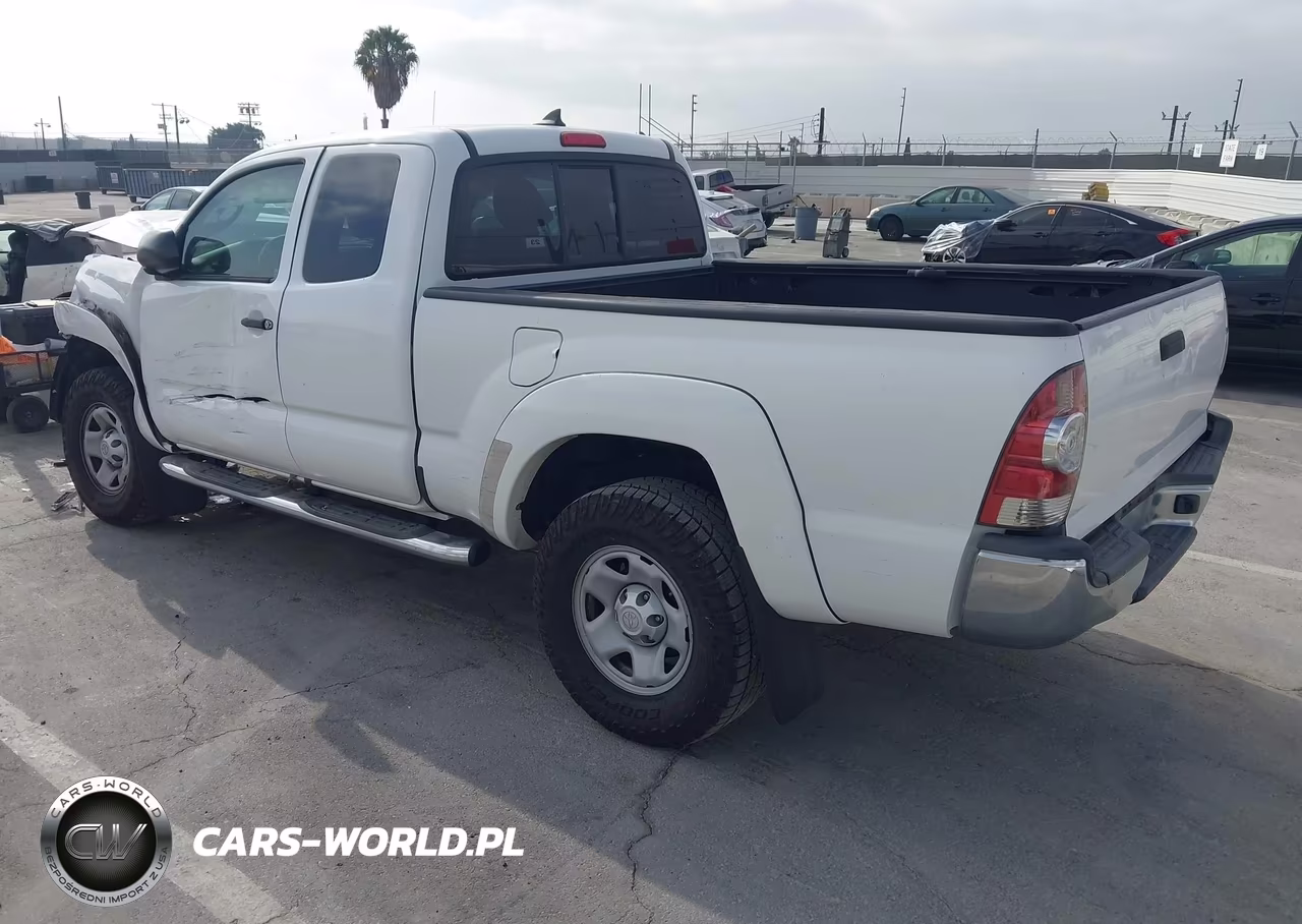 2015 Toyota Tacoma Prerunner VIN:5TFTX4GNXFX037672 - 3