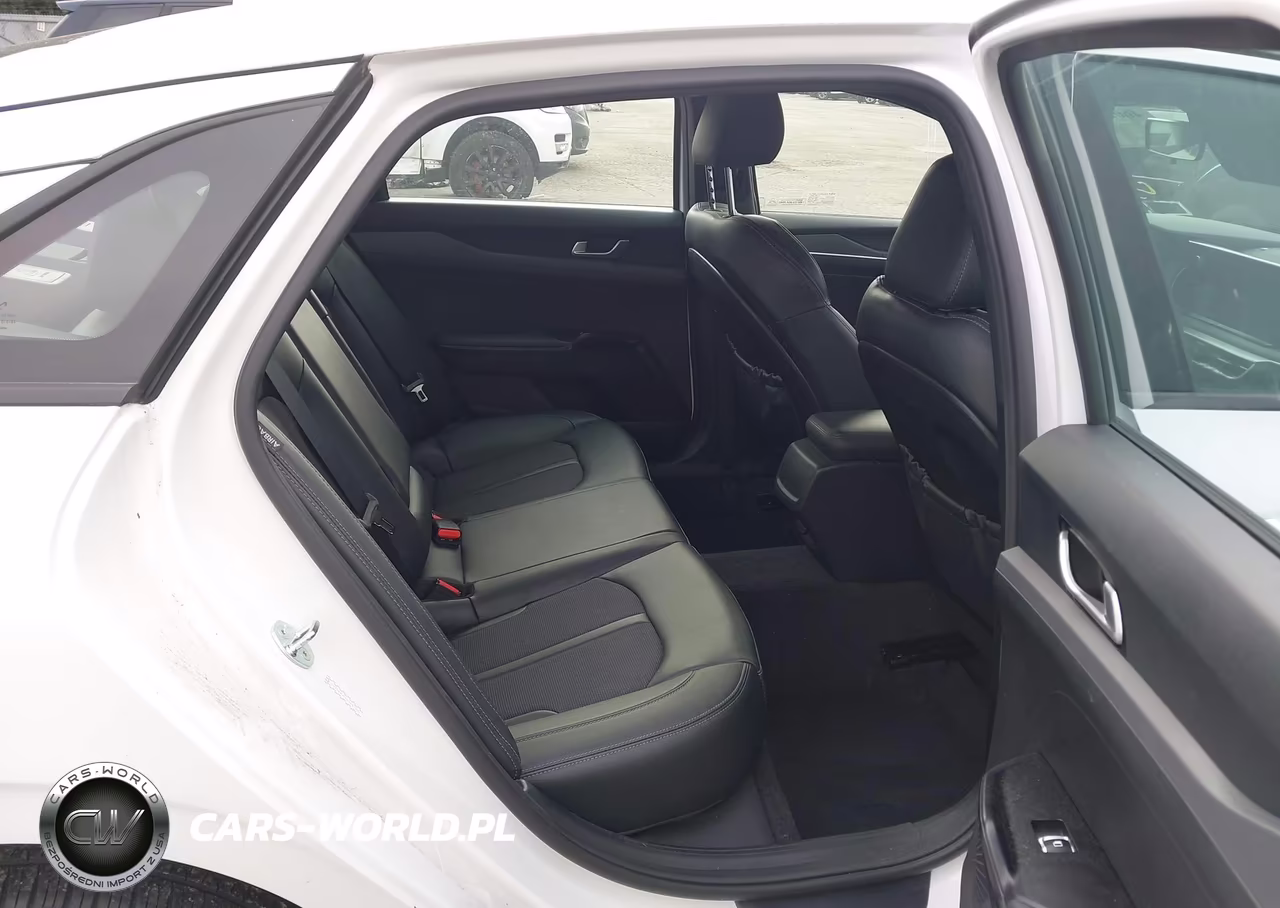2024 Kia K5 Gt-Line VIN:5XXG64J2XRG237370 - 8