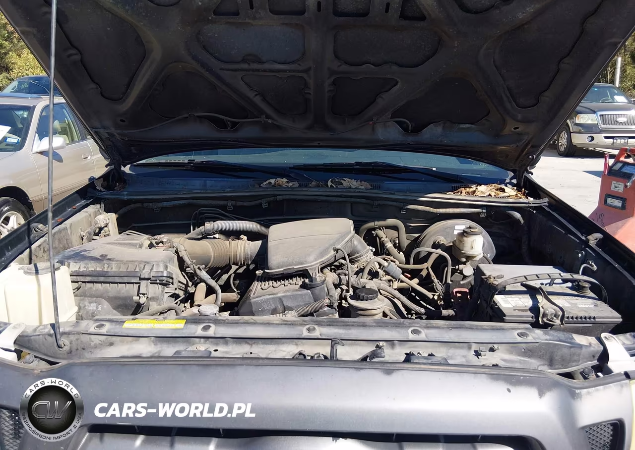 2010 Toyota Tacoma VIN:5TENX4CNXAZ705440 - 10