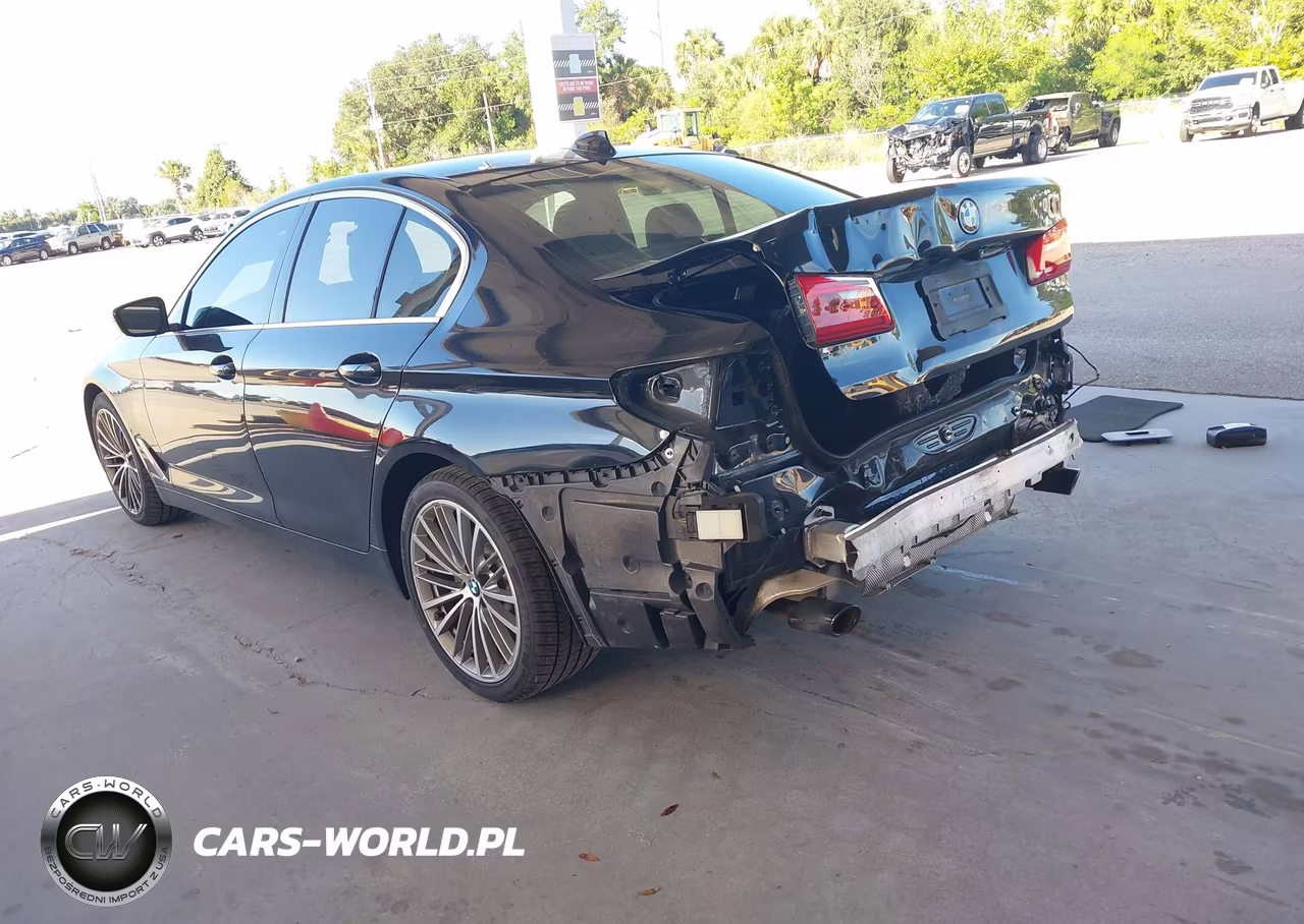 2019 BMW 530I VIN:WBAJA5C53KWW12292 - 3