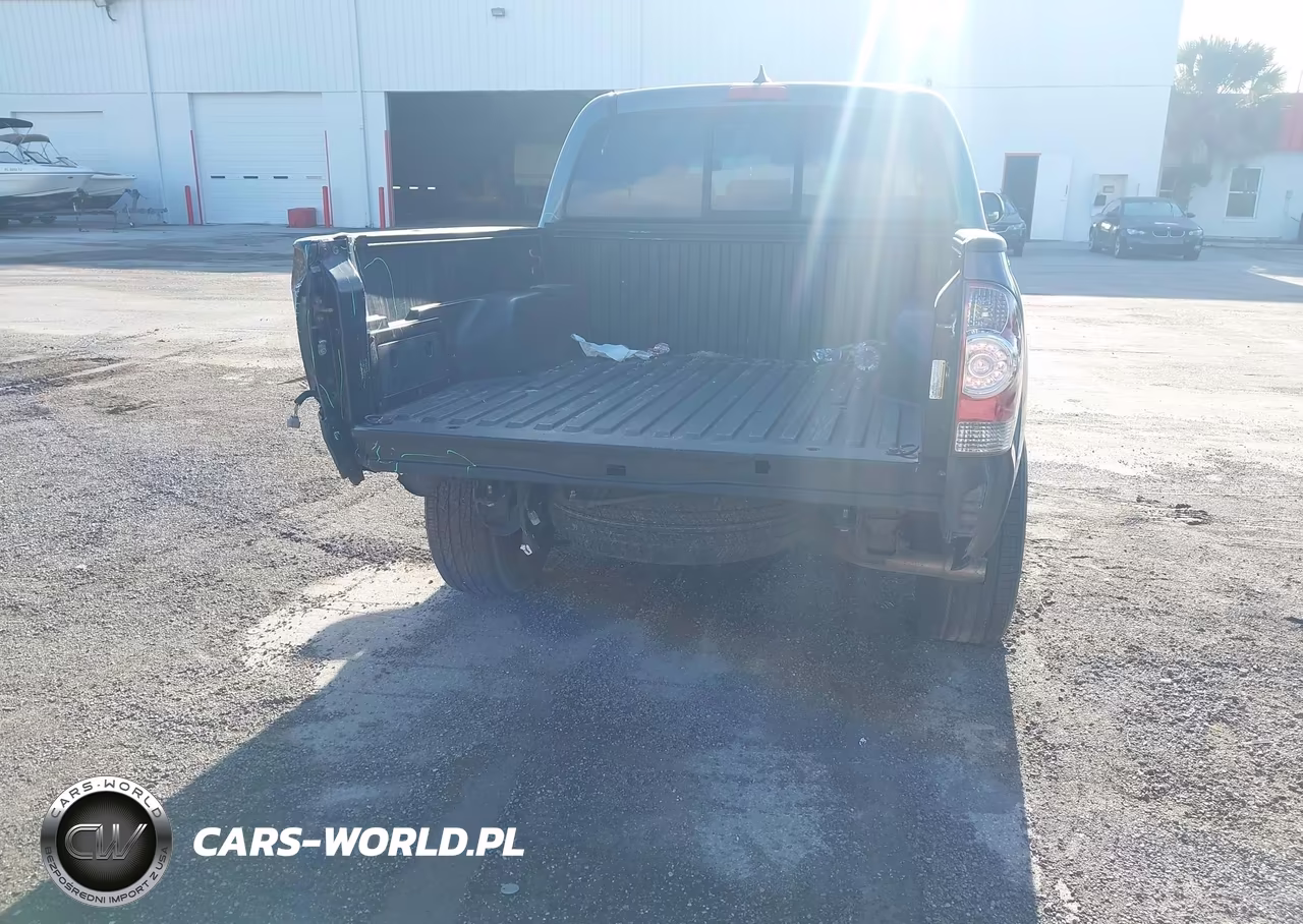 2015 Toyota Tacoma Prerunner V6 VIN:3TMJU4GN1FM182329 - 18