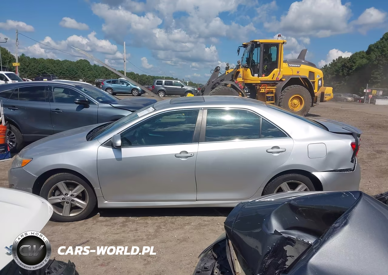 2014 Toyota Camry Se VIN:4T1BF1FK7EU812350 - 14