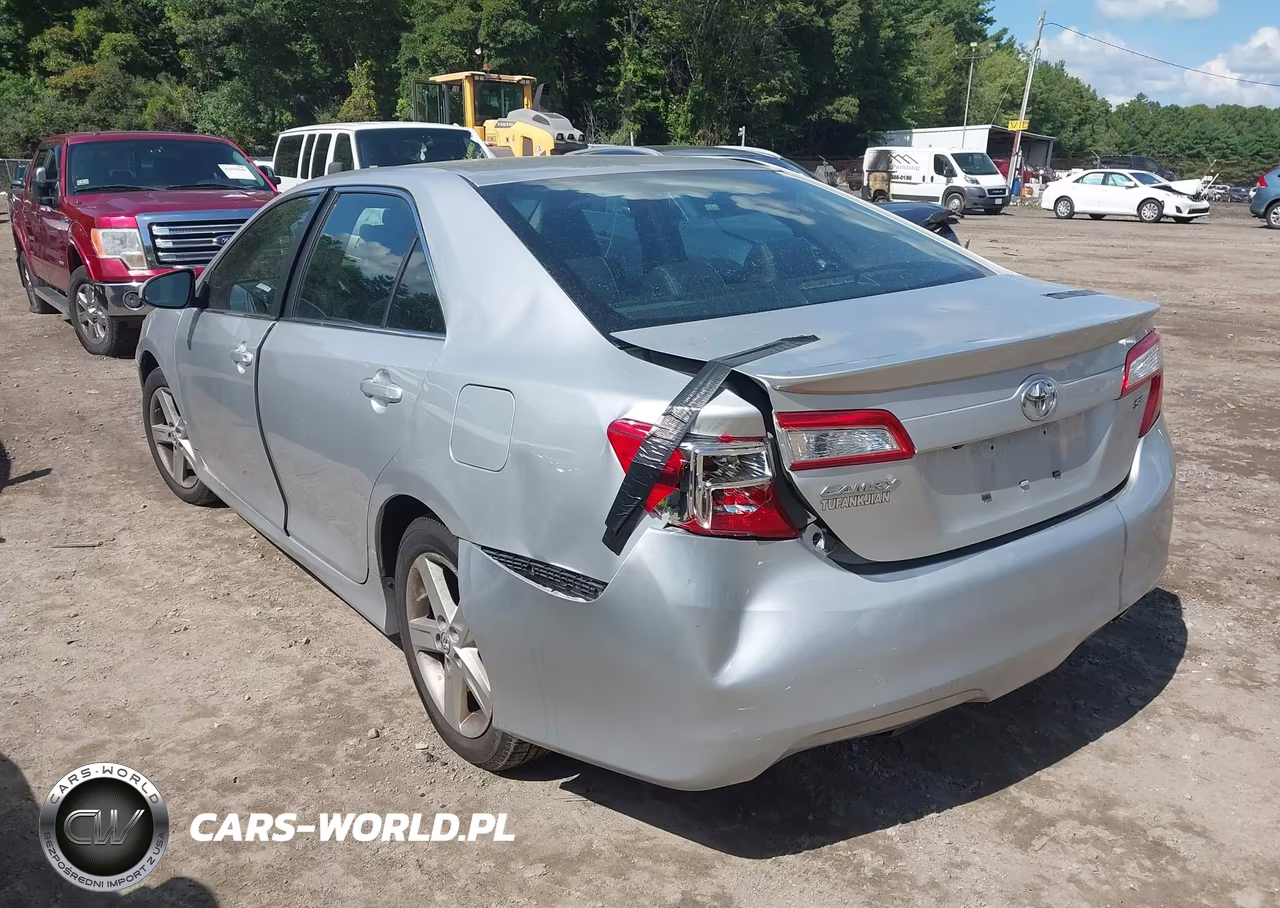 2014 Toyota Camry Se VIN:4T1BF1FK7EU812350 - 3