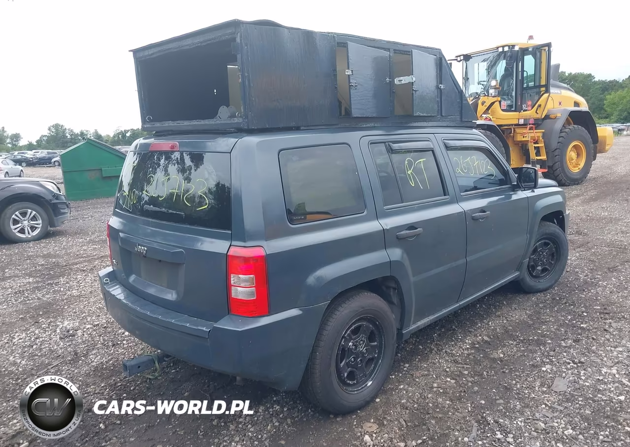 2007 Jeep Patriot Sport VIN:1J8FF28W27D342316 - 4
