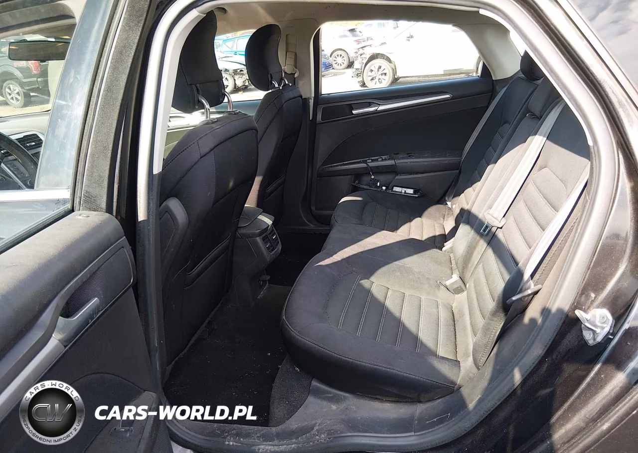 2015 Ford Fusion Se VIN:1FA6P0H72F5107561 - 8