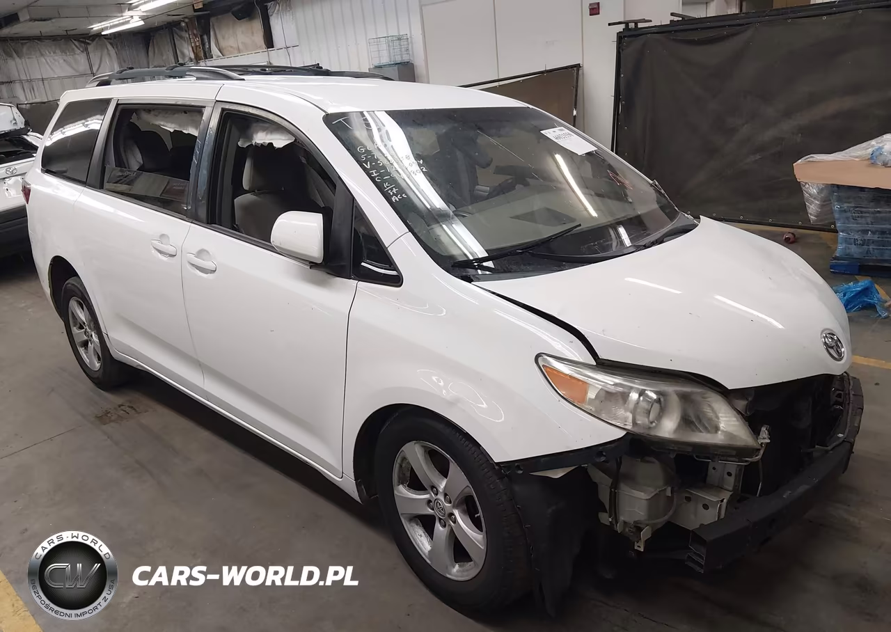 2015 Toyota Sienna Le 8 Passenger – zdjęcie 1 z 15