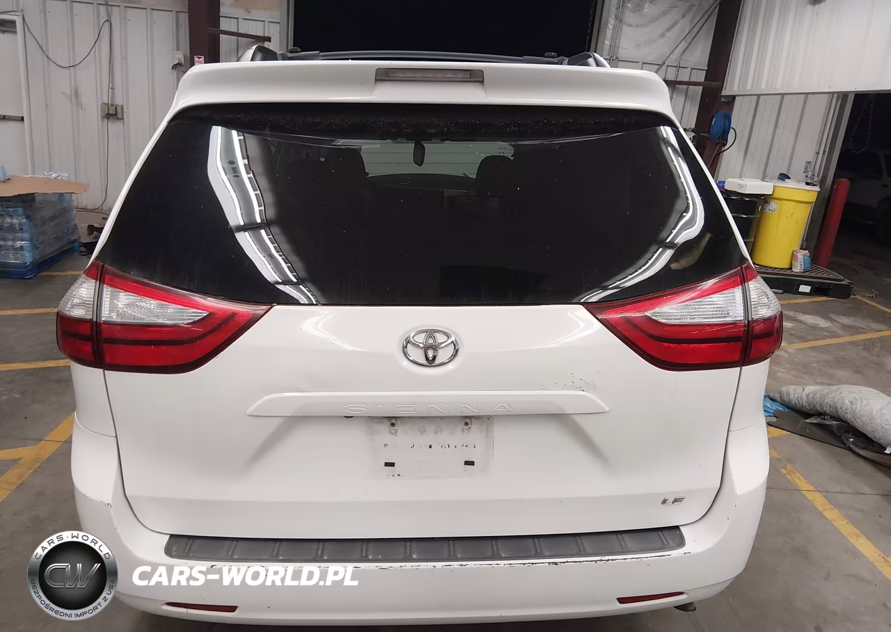 2015 Toyota Sienna Le 8 Passenger VIN:5TDKK3DC3FS568838 - 15