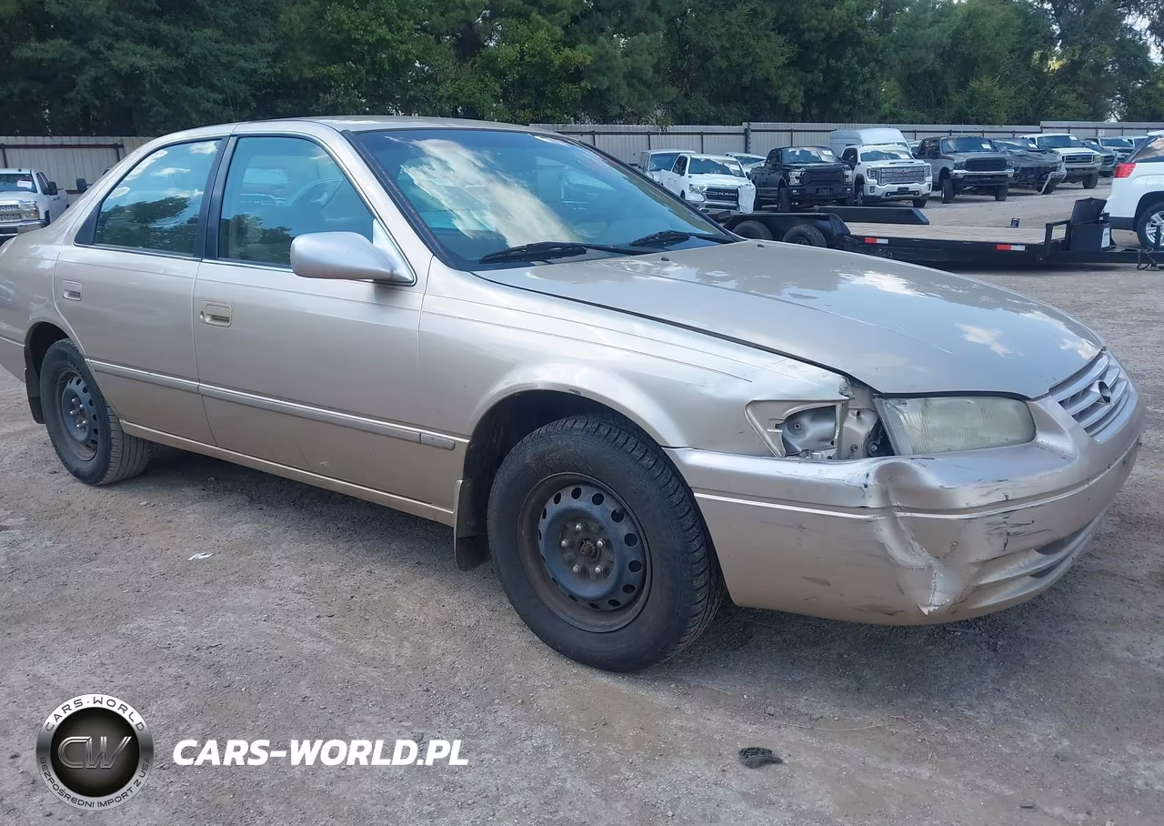 1997 TOYOTA CAMRY LE
