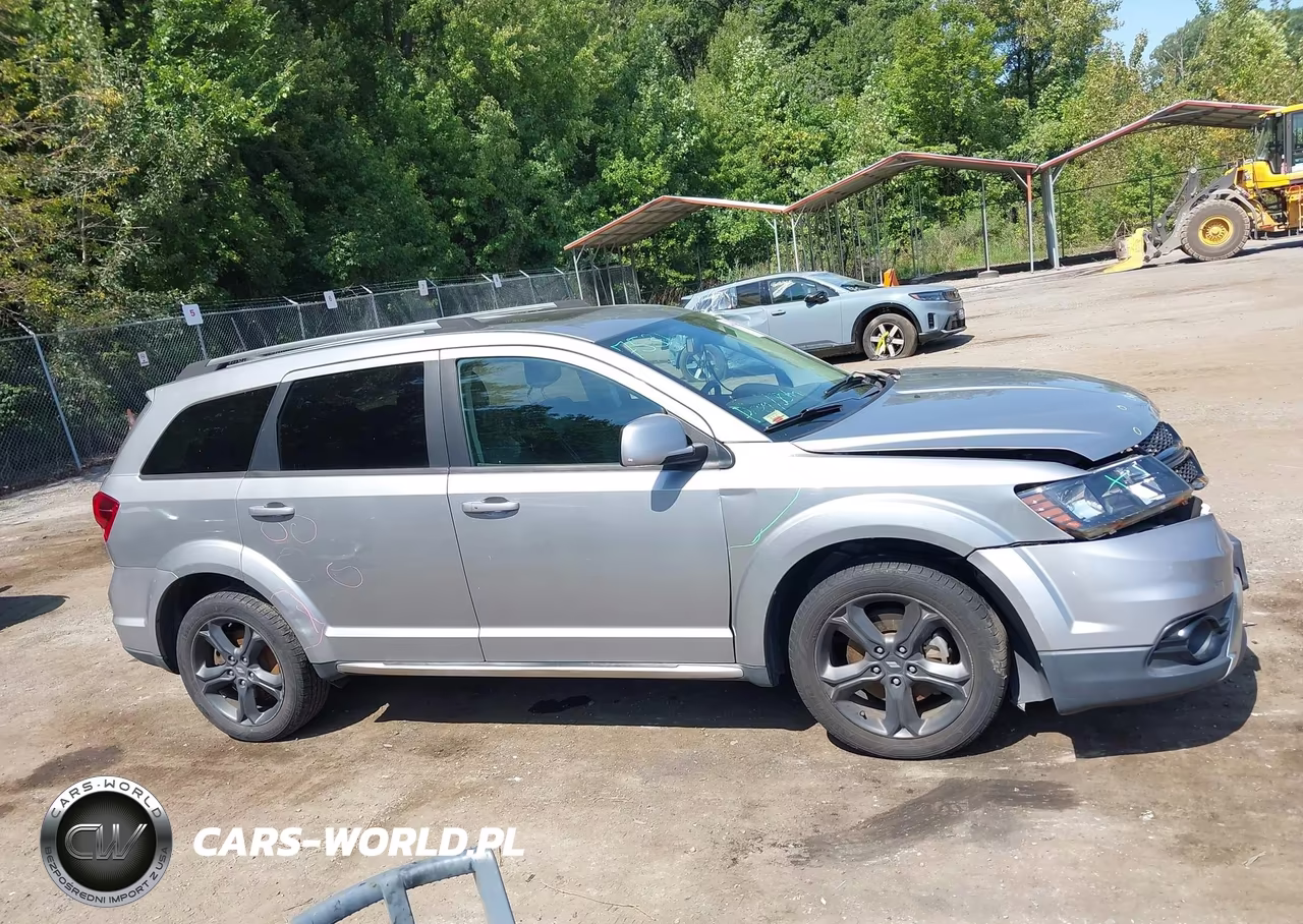 2020 Dodge Journey Crossroad VIN:3C4PDCGB7LT188986 - 13