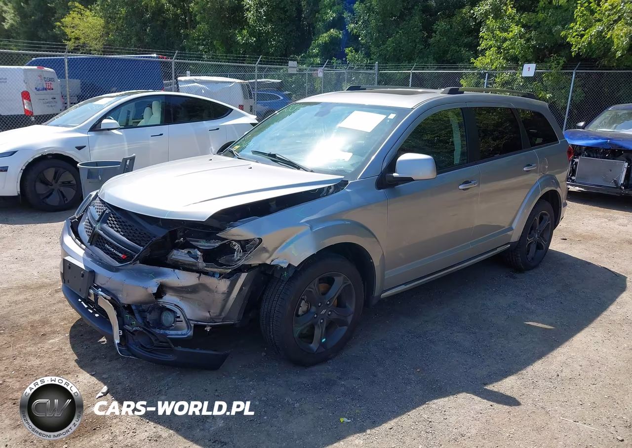 2020 Dodge Journey Crossroad VIN:3C4PDCGB7LT188986 - 2