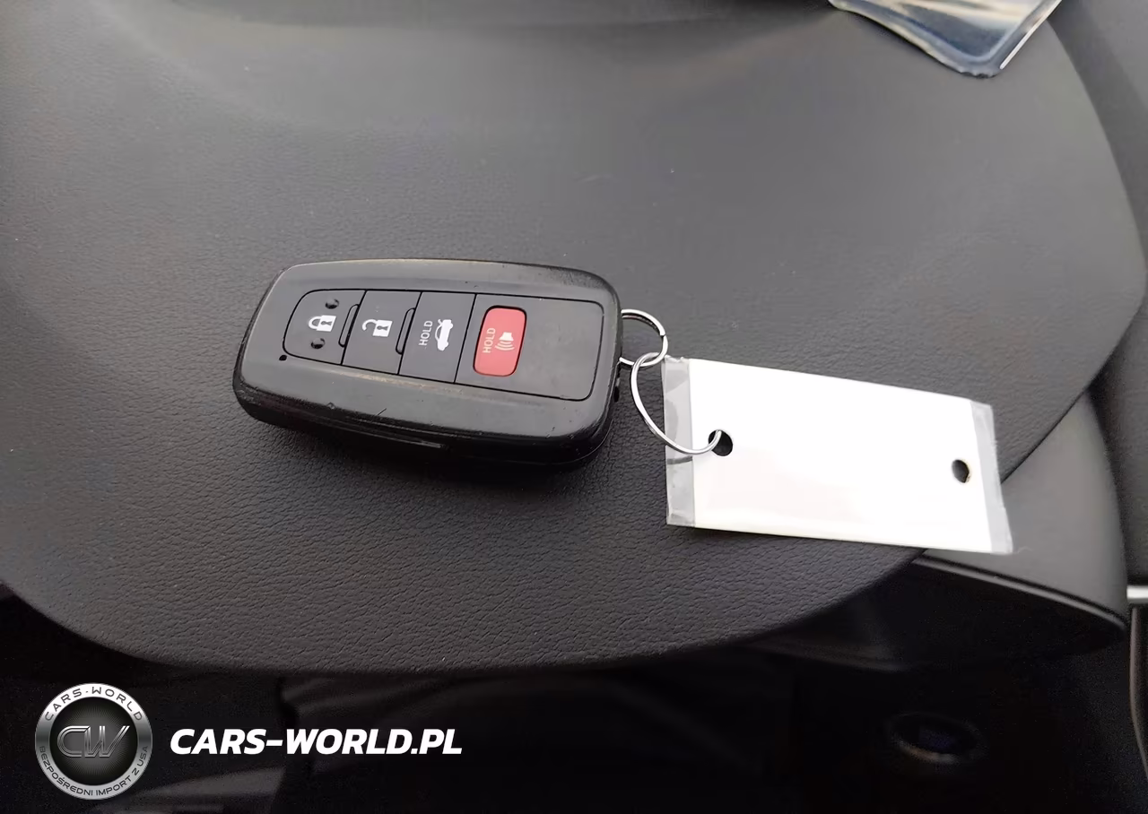 2021 Toyota Corolla Le VIN:5YFHPMAE8MP238254 - 11