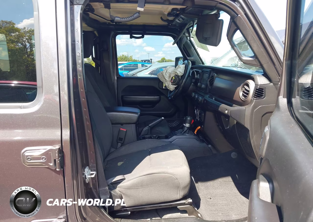 2020 Jeep Wrangler Unlimited Sport S 4X4 VIN:1C4HJXDN7LW257415 - 5