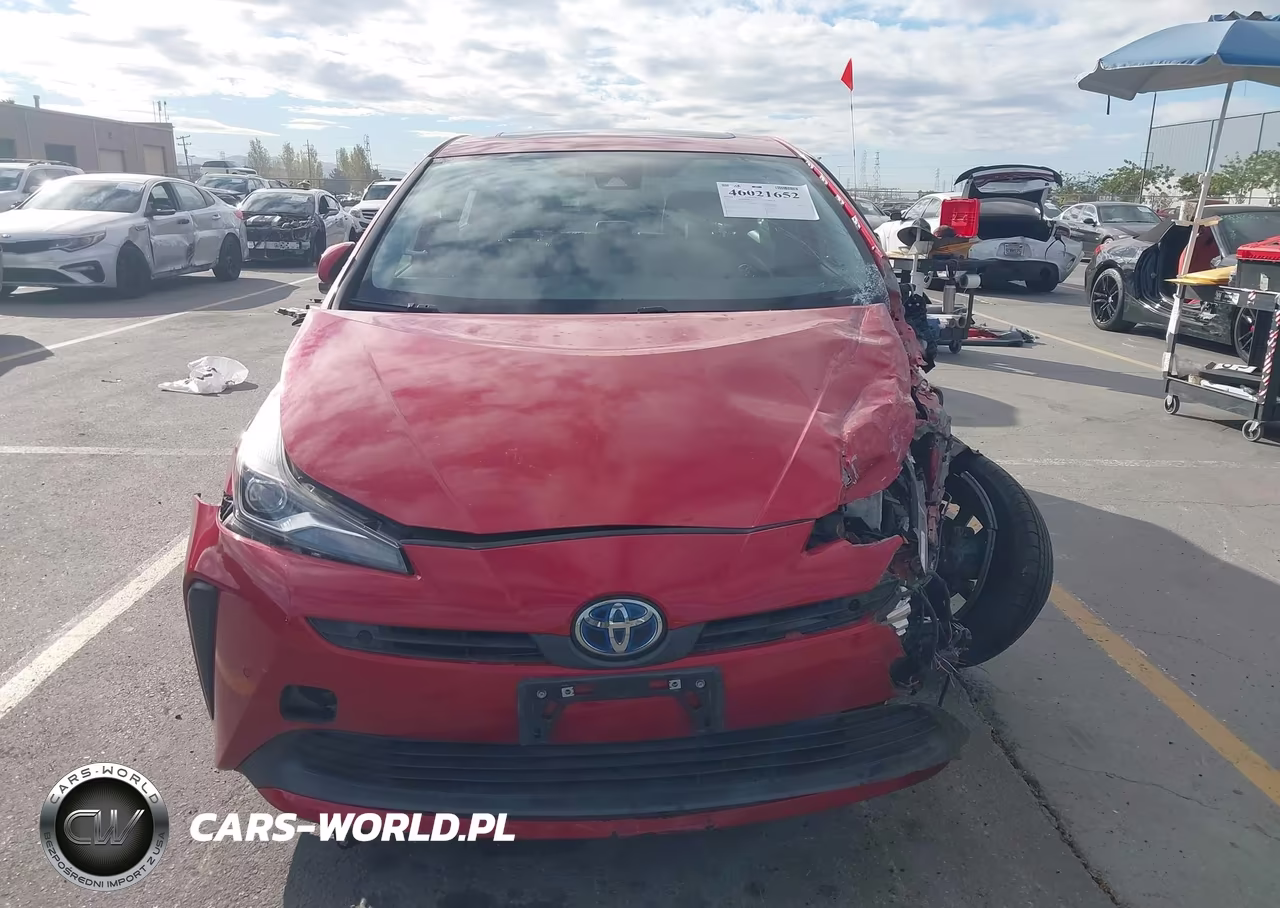 2021 Toyota Prius Limited VIN:JTDKAMFU3M3134321 - 13