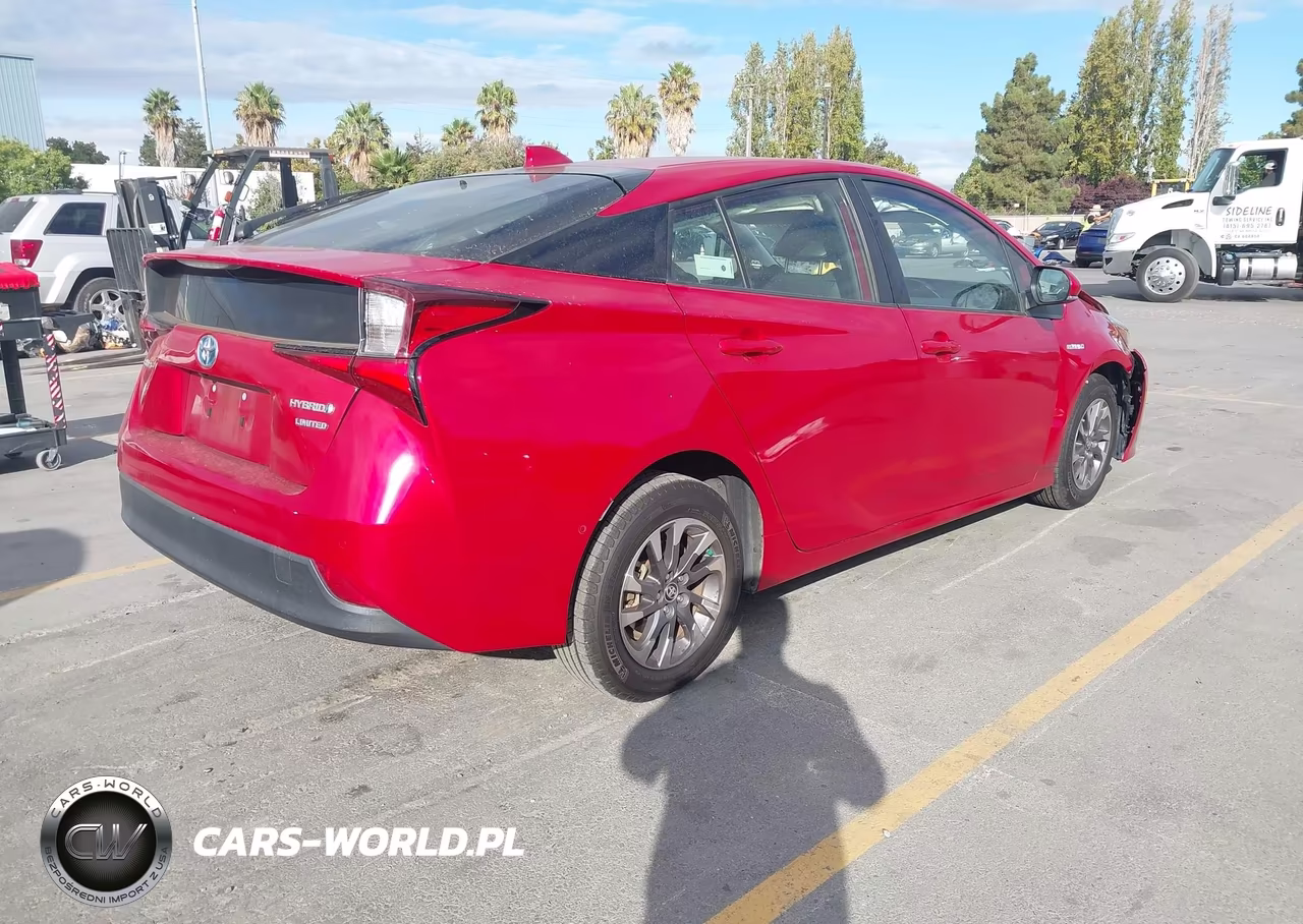2021 Toyota Prius Limited VIN:JTDKAMFU3M3134321 - 4