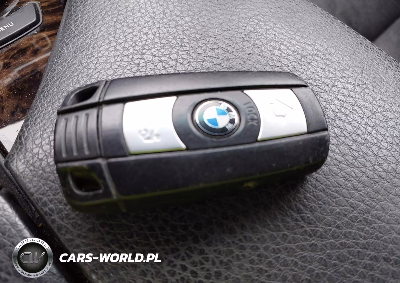 2008 BMW 535Xi VIN:WBANV93538CZ62996 - 11
