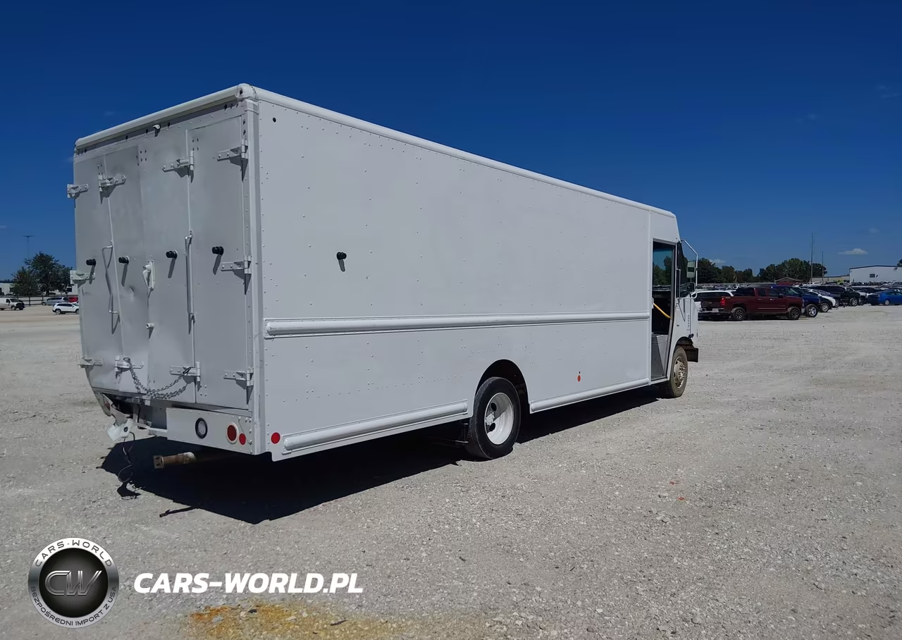 2018 Ford F-59 Commercial Stripped VIN:1F66F5KY5J0A07152 - 4
