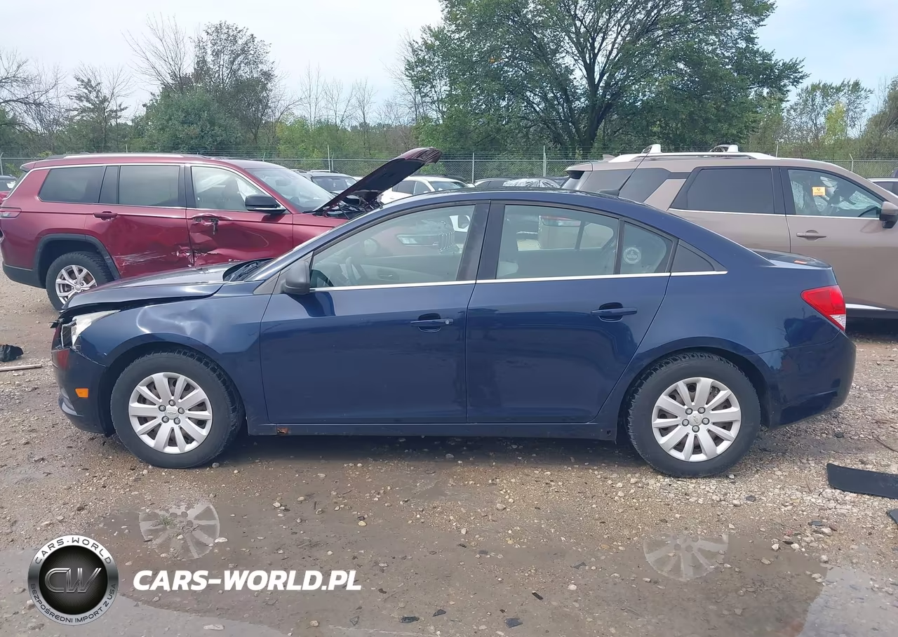 2011 Chevrolet Cruze Ls VIN:1G1PD5SH0B7184605 - 14