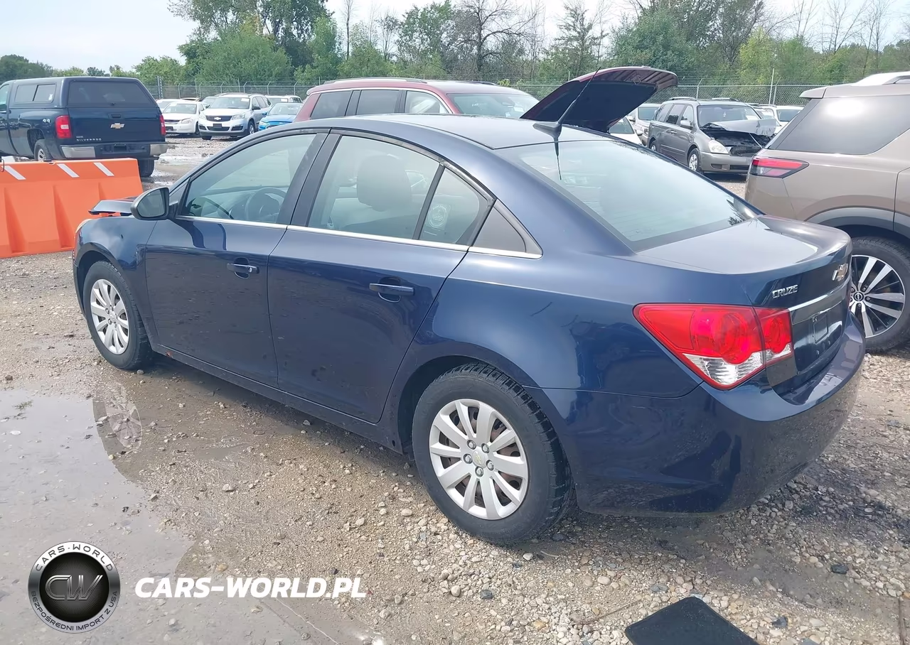 2011 Chevrolet Cruze Ls VIN:1G1PD5SH0B7184605 - 3