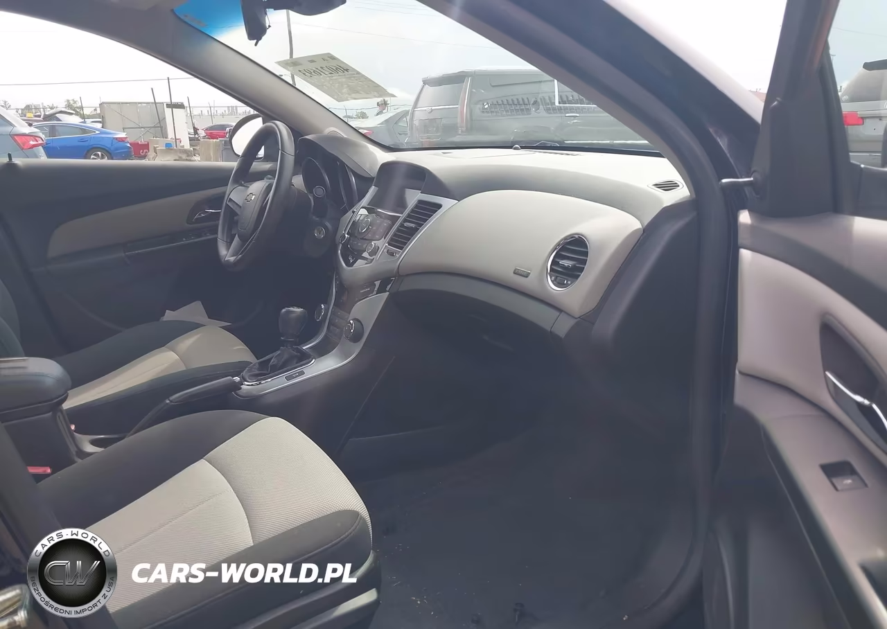 2011 Chevrolet Cruze Ls VIN:1G1PD5SH0B7184605 - 5
