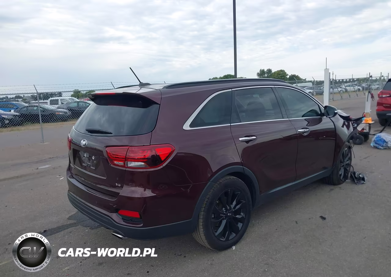 2020 Kia Sorento 3.3L S VIN:5XYPG4A52LG693809 - 4