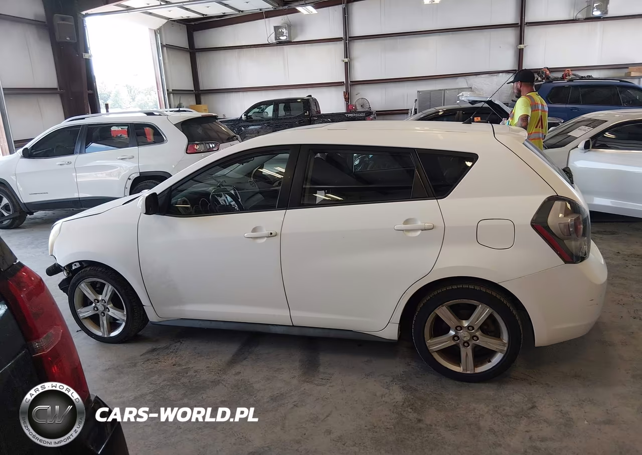 2010 Pontiac Vibe VIN:5Y2SP6E03AZ408828 - 14